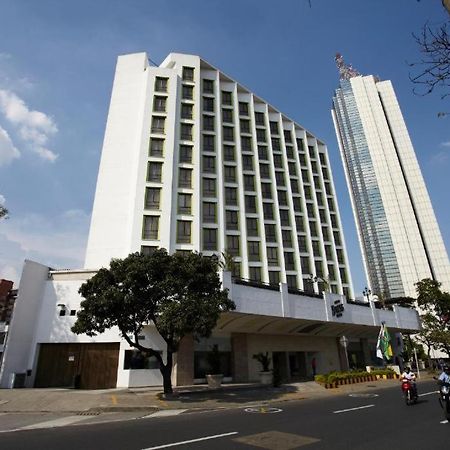 Club De Bienestar Ilar Bulevar Del Rio Cali Exterior photo